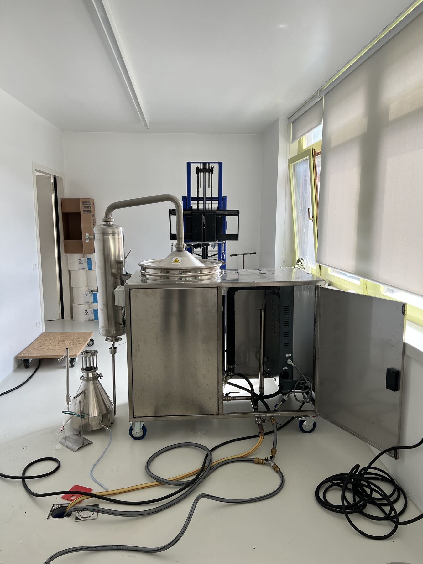 Distillatore nel laboratorio Alta Lab